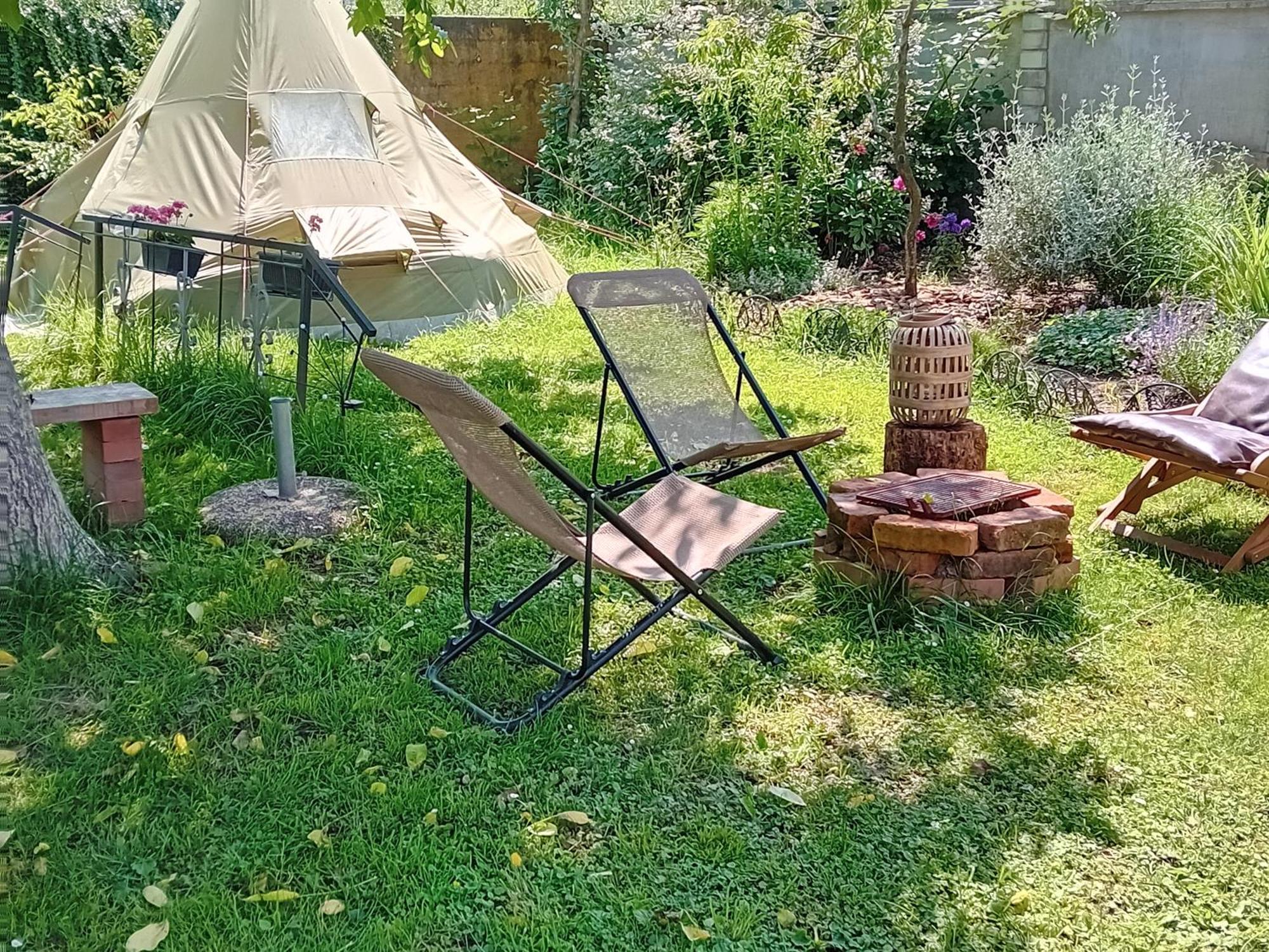 Indian Tent Tipi In Shared Lot And Shared Bathroom Mrse Extérieur photo
